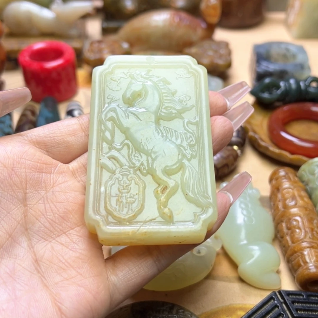 【闪购商品】蛇纹石玉颈饰未镶嵌