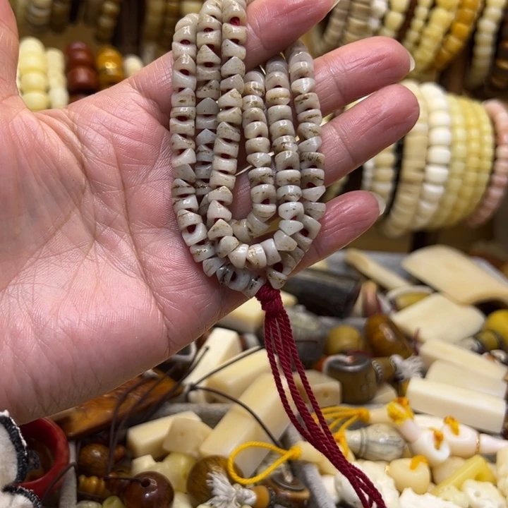 牛骨手串/手链直径7灰嘎眉心型