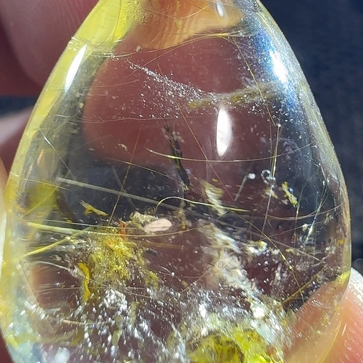 陈***欣未镶嵌发晶颈饰我