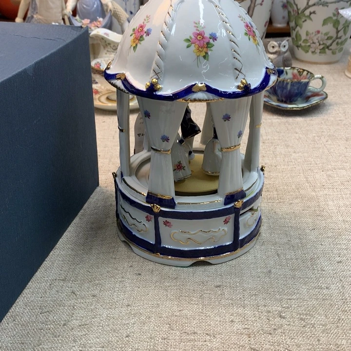 金瓷阁家的美丽瓷器