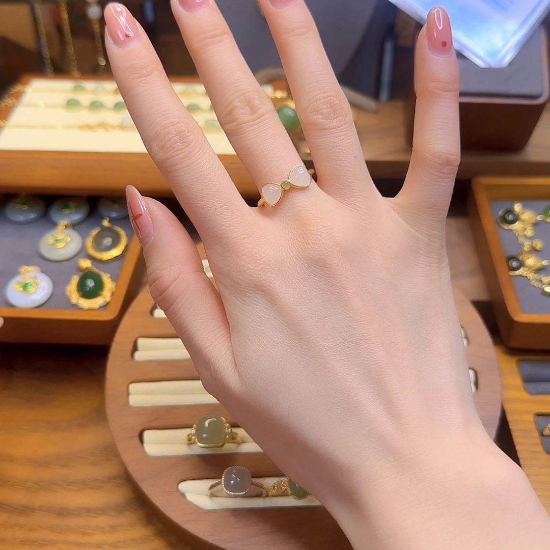 和田玉戒指银S925镀金镶嵌