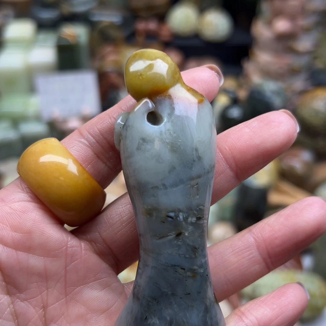 岫玉未镶嵌颈饰花玉悟道手玩摆都可以