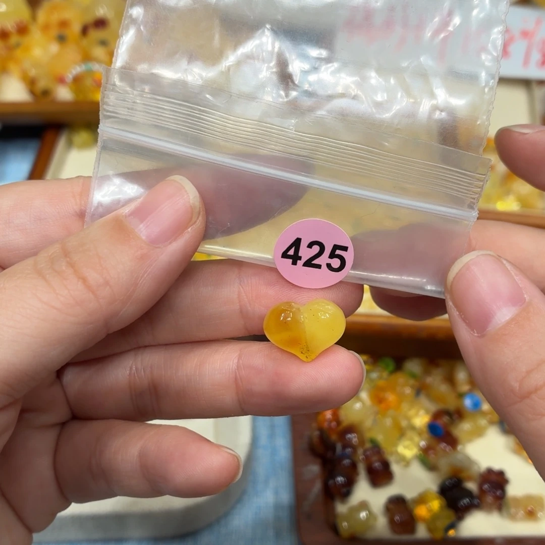 琥珀未镶嵌珠宝奇石