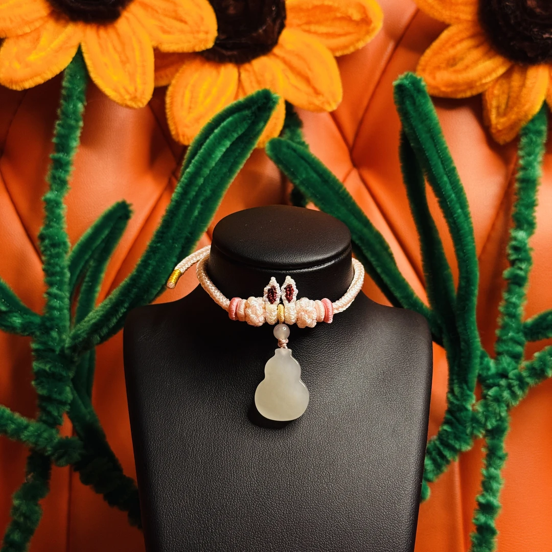 壹屿珠宝 1252 和田玉典藏葫芦手绳