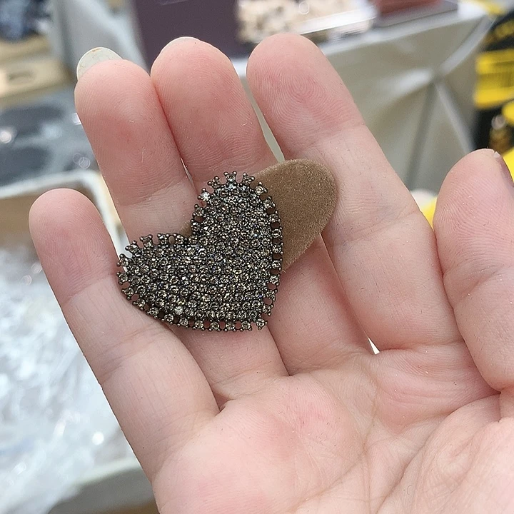 布艺非金属爱心鸭嘴单只