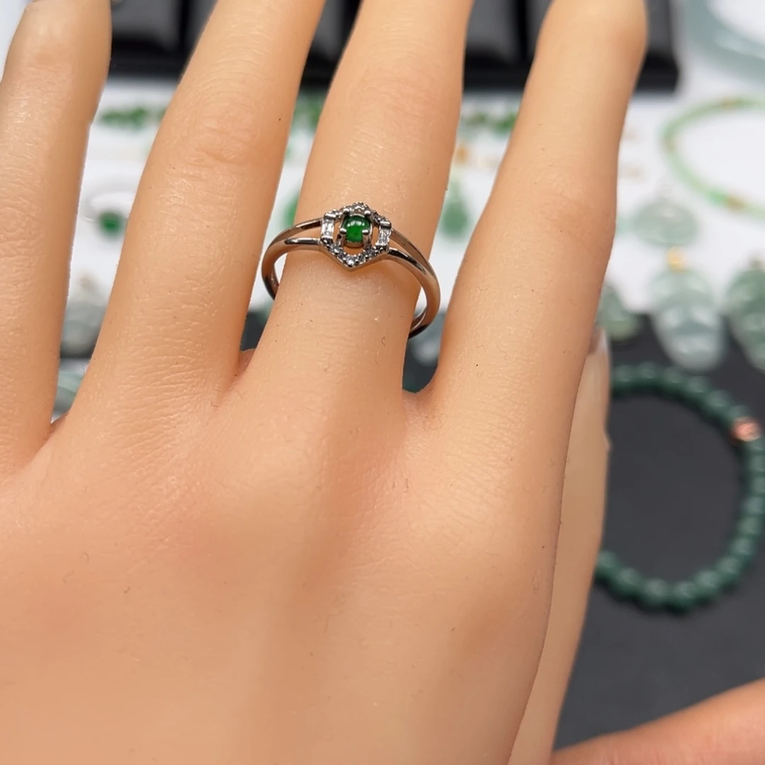 翡翠银S925镶嵌戒指福利