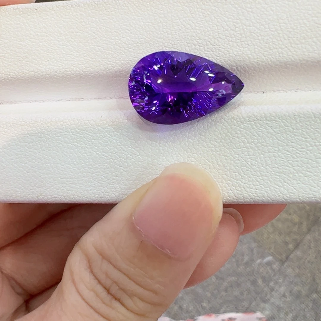 紫晶未镶嵌珠宝半成品10ct紫罗兰色