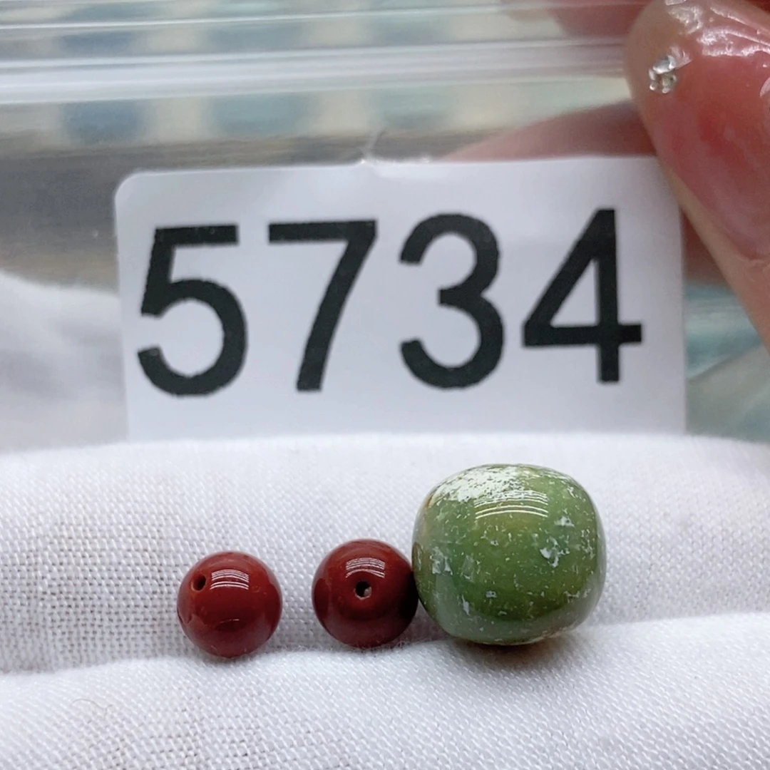 南红玛瑙未镶嵌颈饰