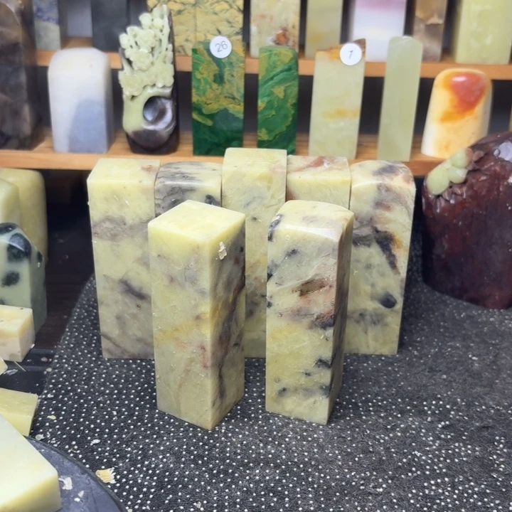 杰***秋老挝石青田老封门冻