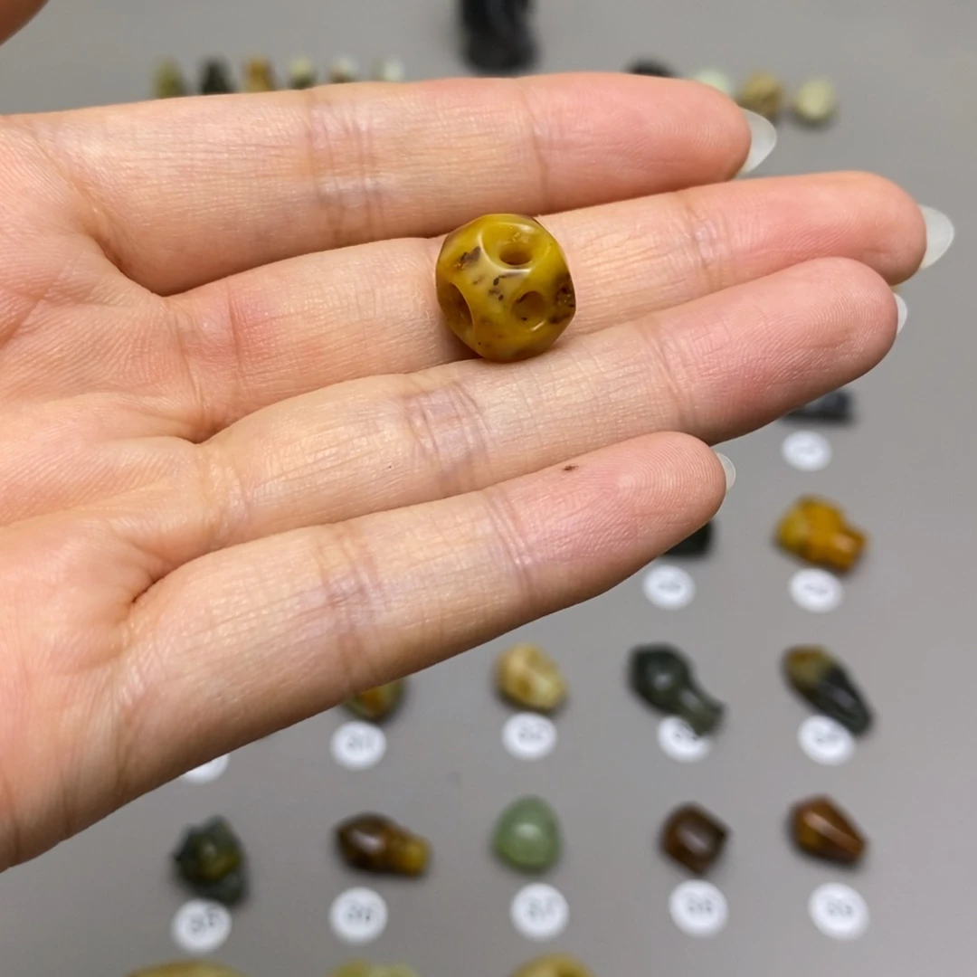 蛇纹石玉合金配饰芬**织