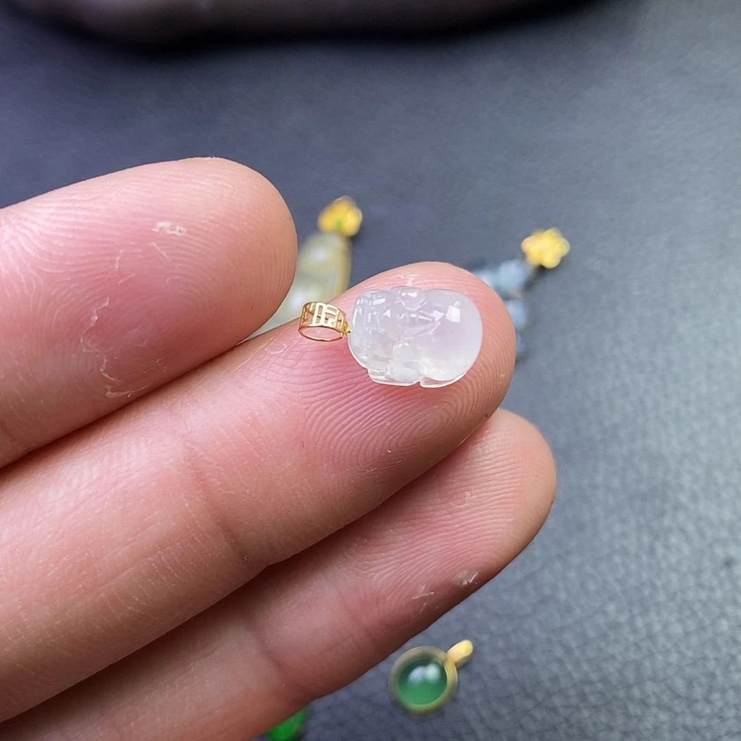 吊坠(不含链)18K金镶嵌翡翠