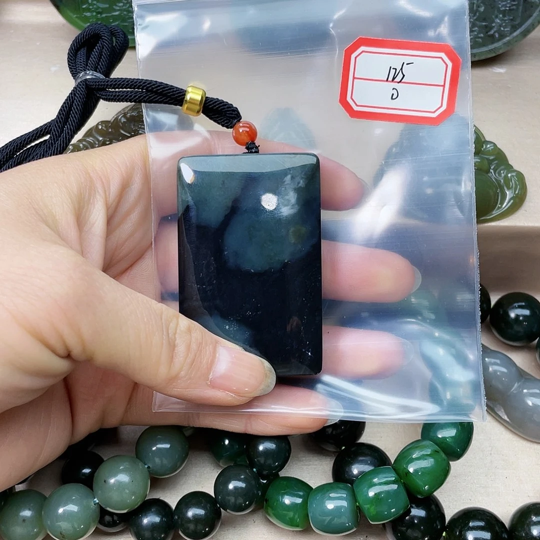 未镶嵌和田玉挂件