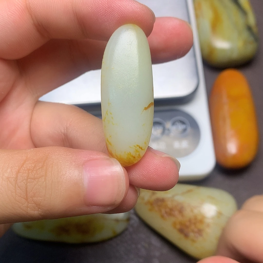 和田玉（糖玉）未镶嵌挂件