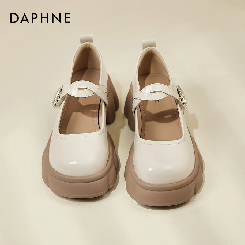 达芙妮厚底玛丽珍鞋女秋季2025新款jk增高鞋白色小皮鞋配裙子单鞋