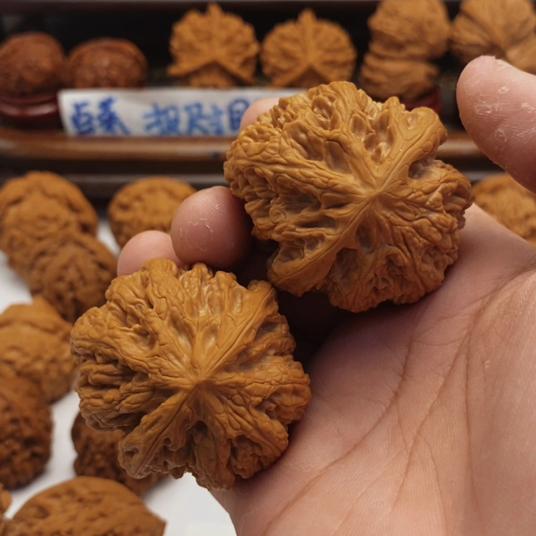 文玩核桃把件45尺大粗筋 17