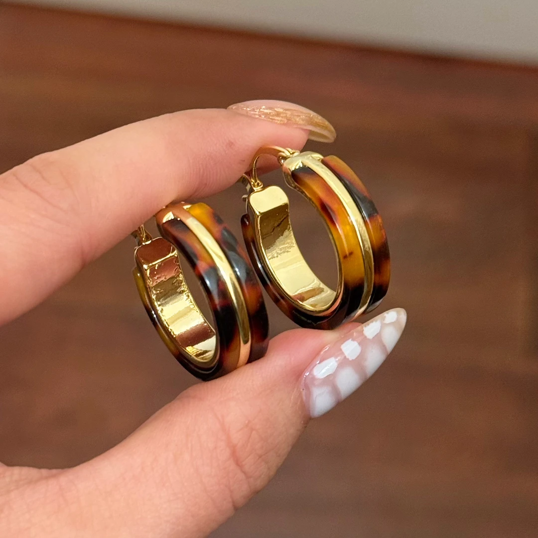 铜合金耳饰 E0714 时尚高级百搭玳瑁色秋冬氛围感耳圈