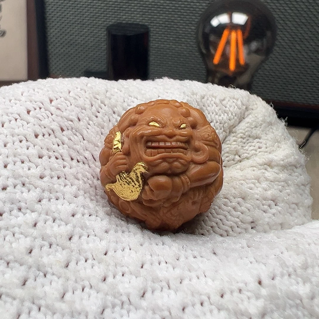 猴头核桃吊坠六臂伏魔尊者精工镶嵌18➕