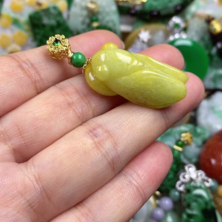 吊坠(赠链)未镶嵌翡翠