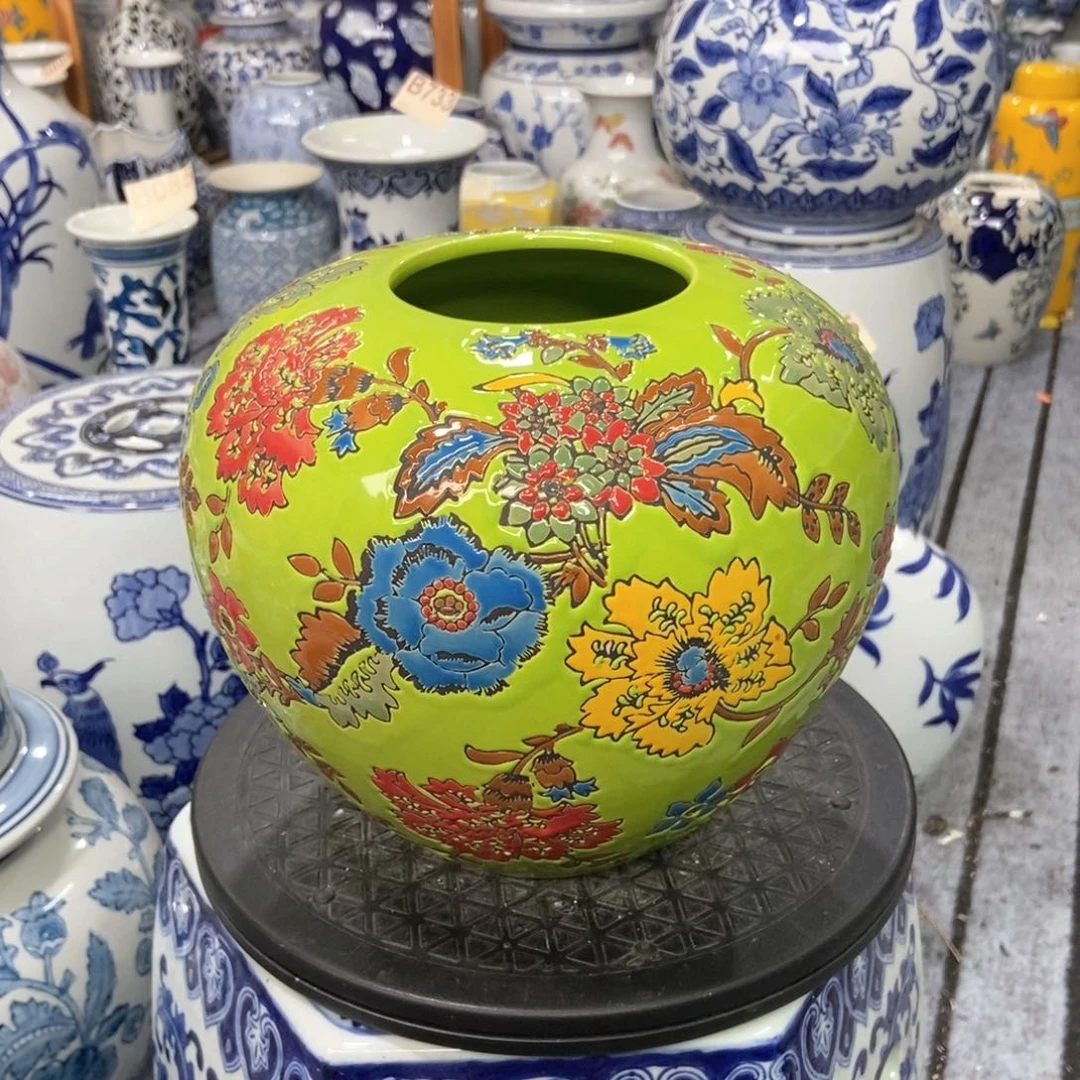 摆件花瓶手绘釉下彩