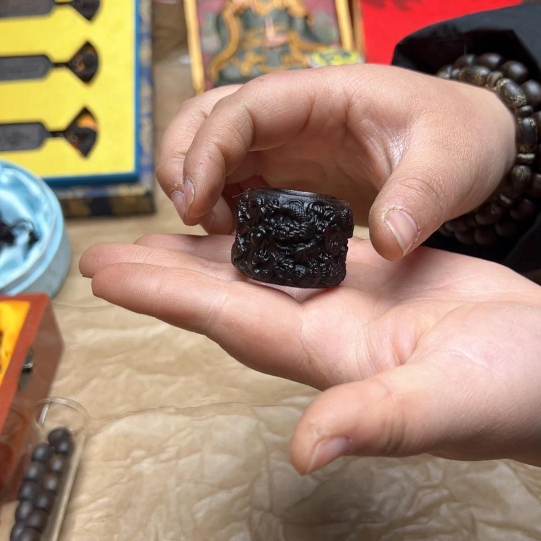 大叶紫檀（黑酸枝木类）