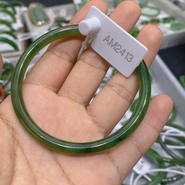 和田玉（碧玉）手镯未镶嵌一***哒