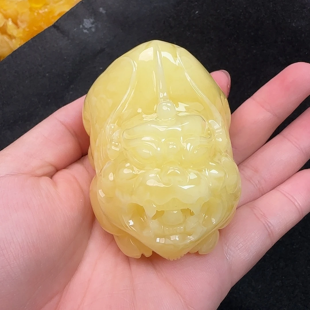 蜜蜡未镶嵌珠宝奇石