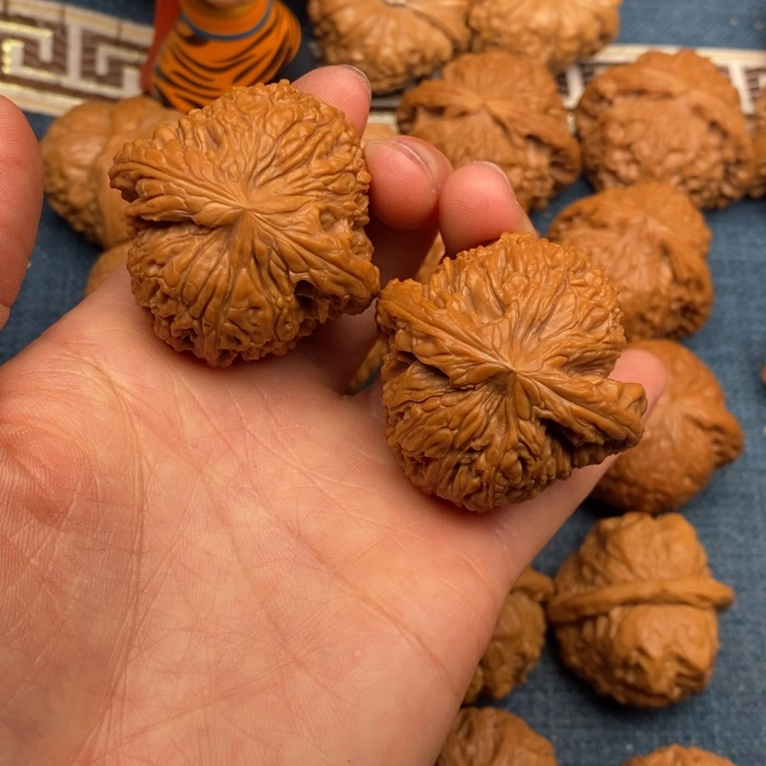 文玩核桃把件43全品毕业球疆