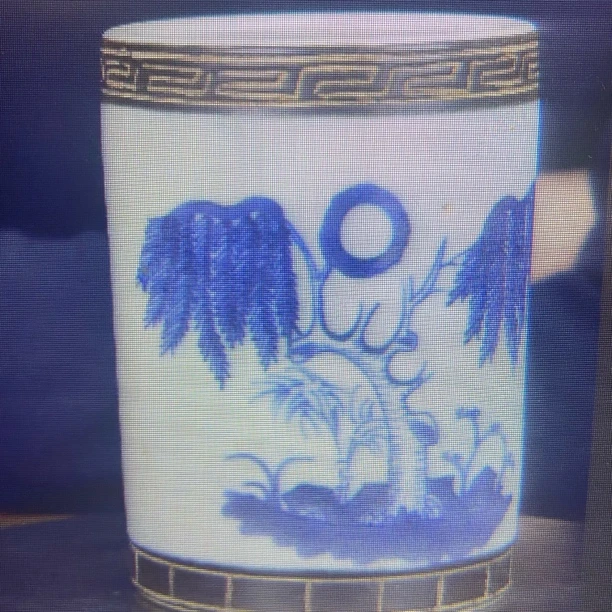 4431 青花风景笔筒