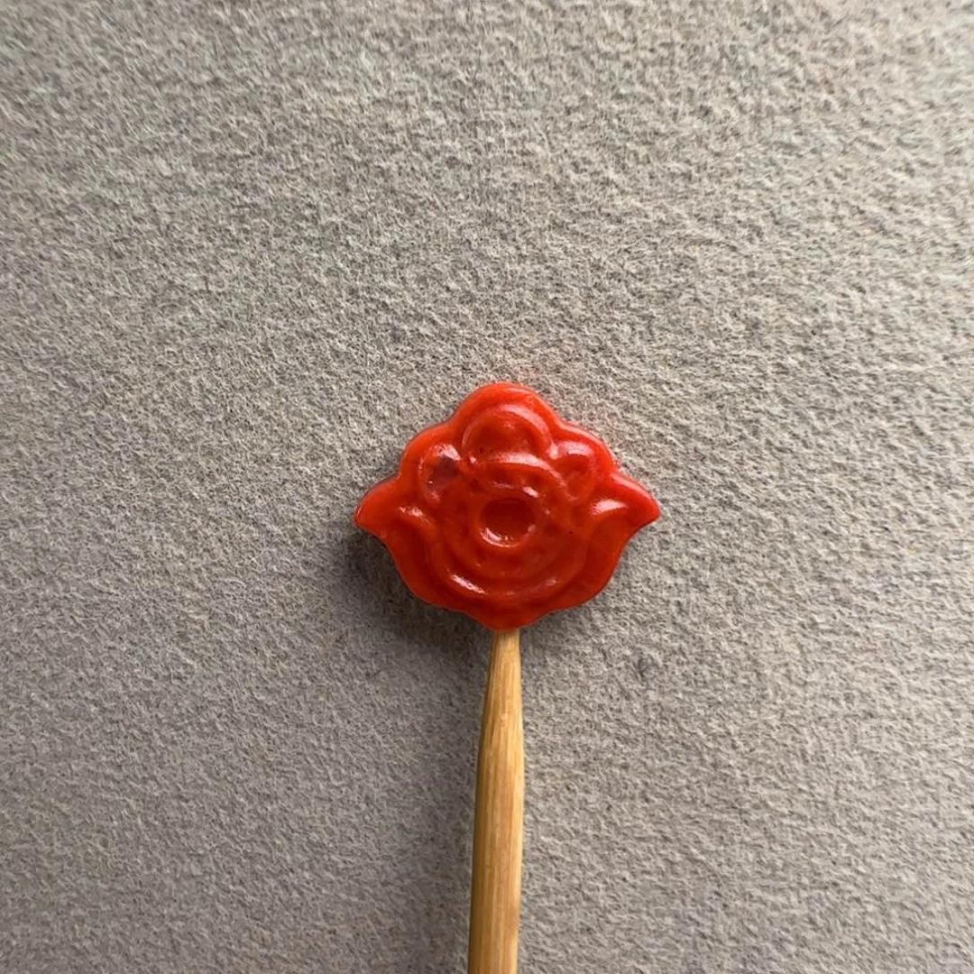 南红玛瑙未镶嵌（莲花背云12*14）