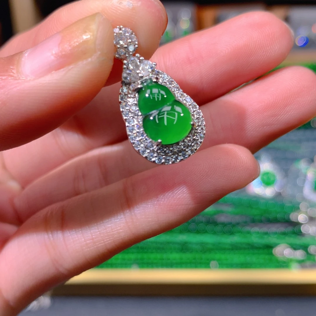 翡翠手链未镶嵌天然翡翠