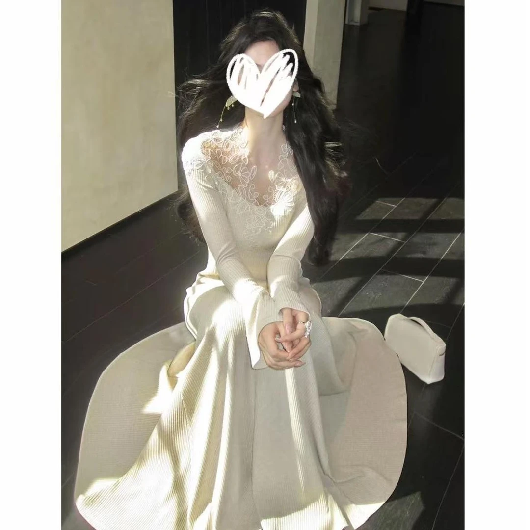 【不知雪】温柔氛围感蕾丝V领针织显瘦连衣裙8100