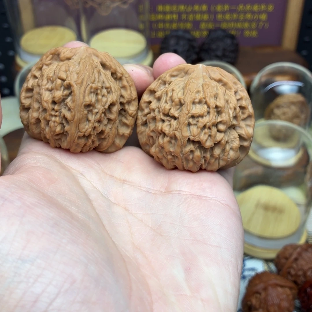 文玩核桃吊坠南疆