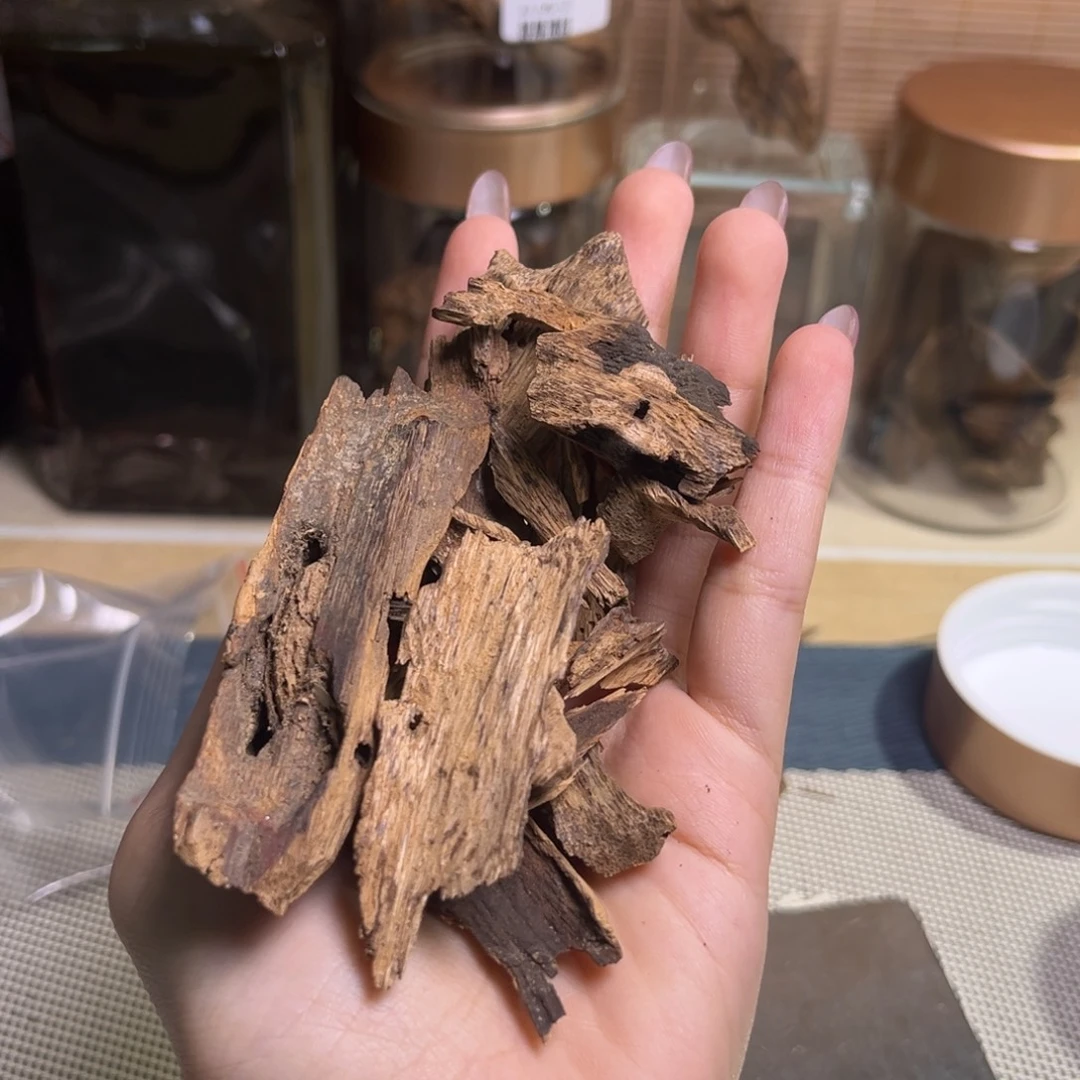 香料海南大山老房梁香胚17克