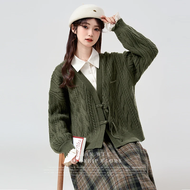 拉夏贝尔秋冬新款polo领假两件刺绣针织开衫女慵懒风麻花毛衣外套