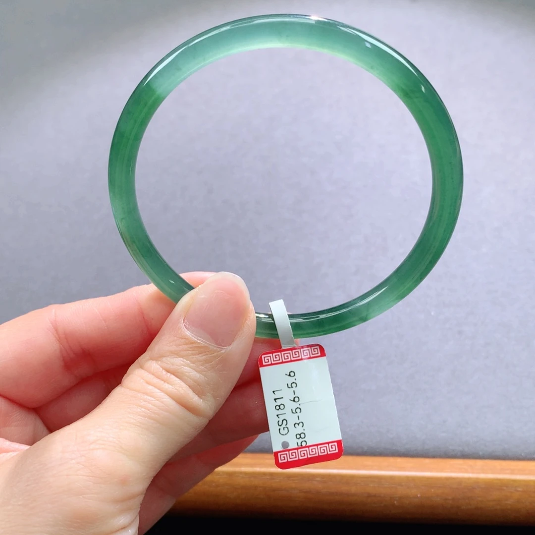 翡翠手镯未镶嵌天然翡翠手镯叮当镯