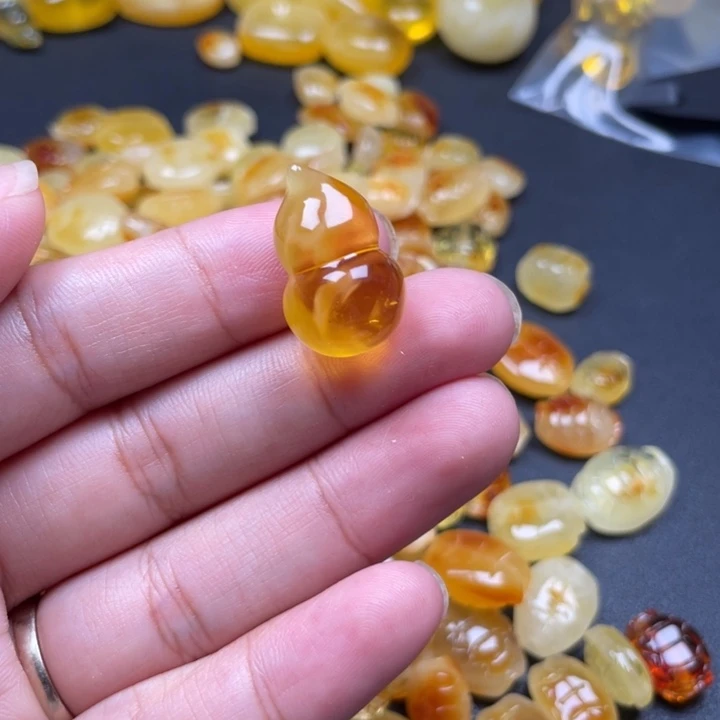 裸石琥珀未镶嵌蜜蜡