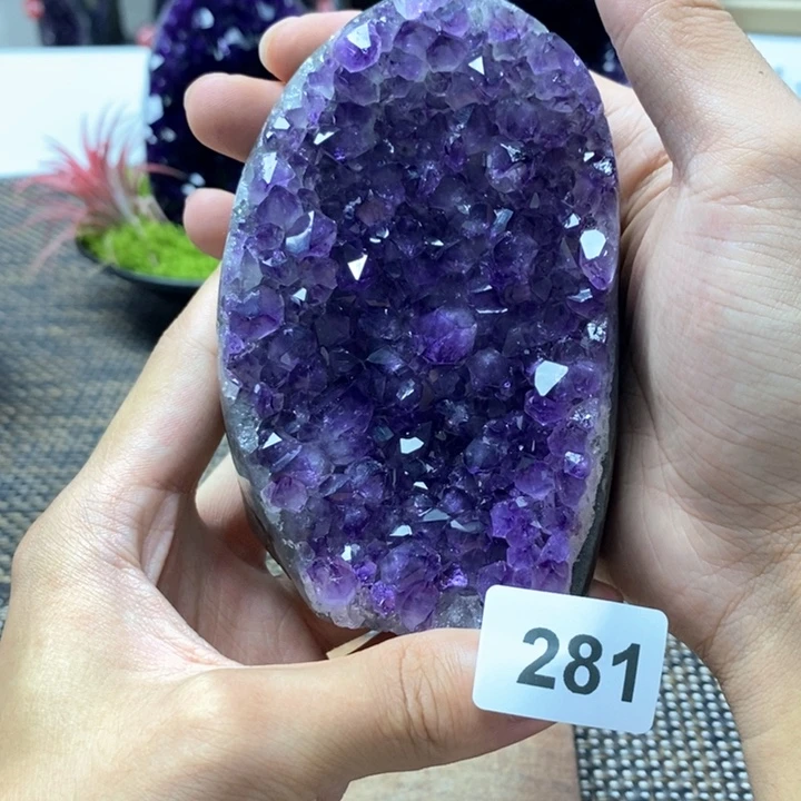 未镶嵌水晶大型摆件（非配饰）