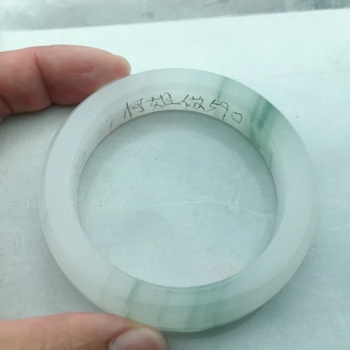 柯***6未镶嵌定制石英质玉（天山翠）定制手镯新疆玉镯