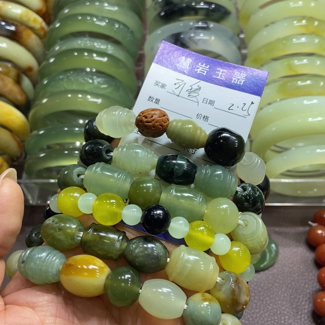 蛇纹石玉手镯未镶嵌人**爱
