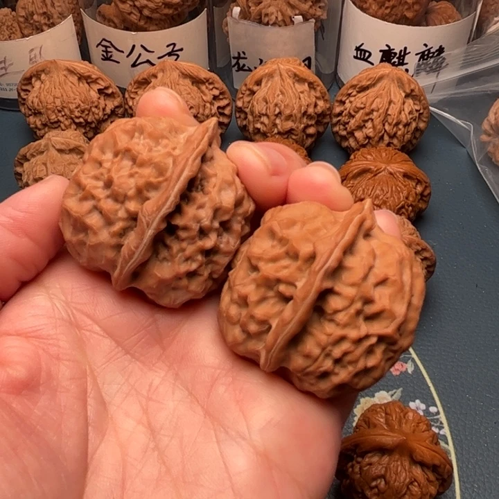 文玩核桃吊坠39全品核欢