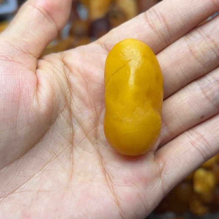 琥珀未镶嵌裸石天然蜜蜡
