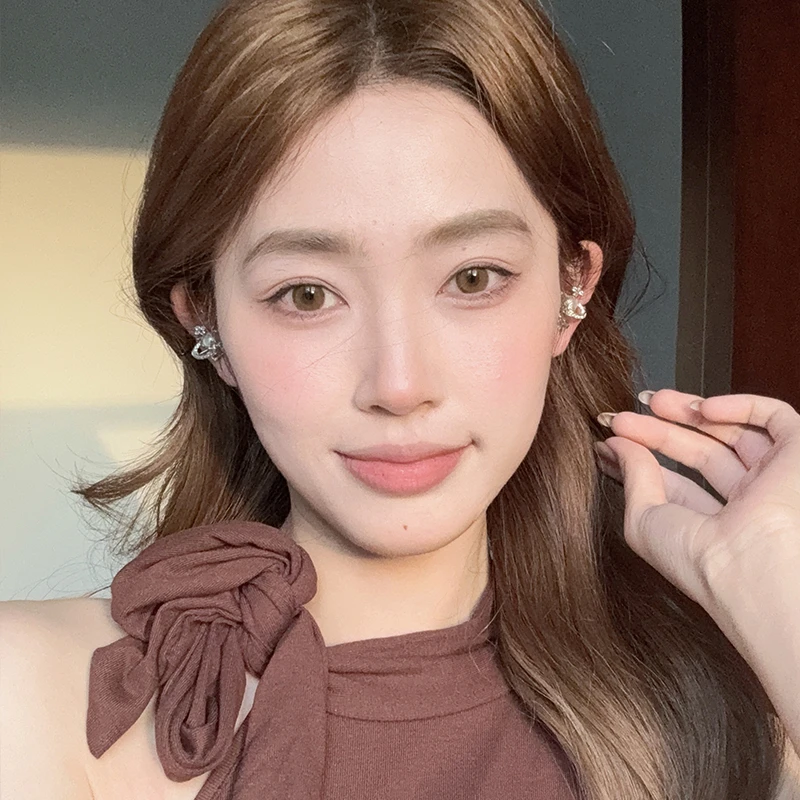 oushipei/欧诗佩 铜合金合成锆石耳饰 高级感镶钻土星珍珠耳夹女