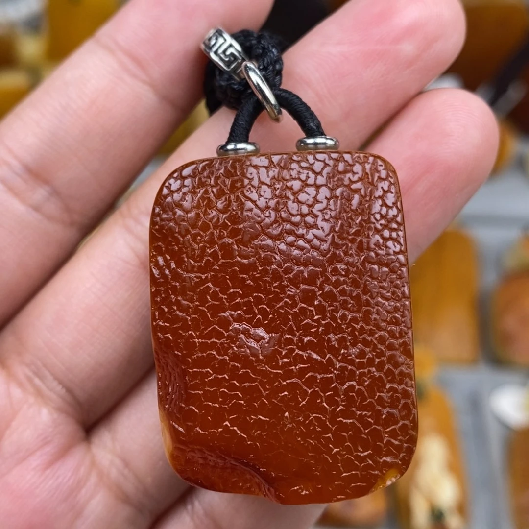 未镶嵌琥珀珠宝奇石