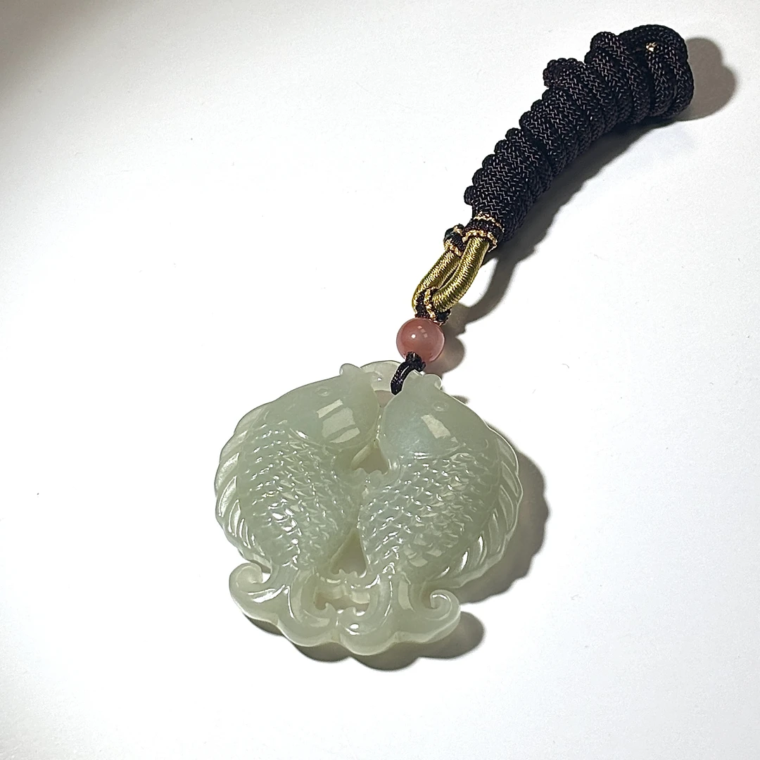 天然和田玉成双成对晴水双鱼吊坠  MA027（颜色微不同）