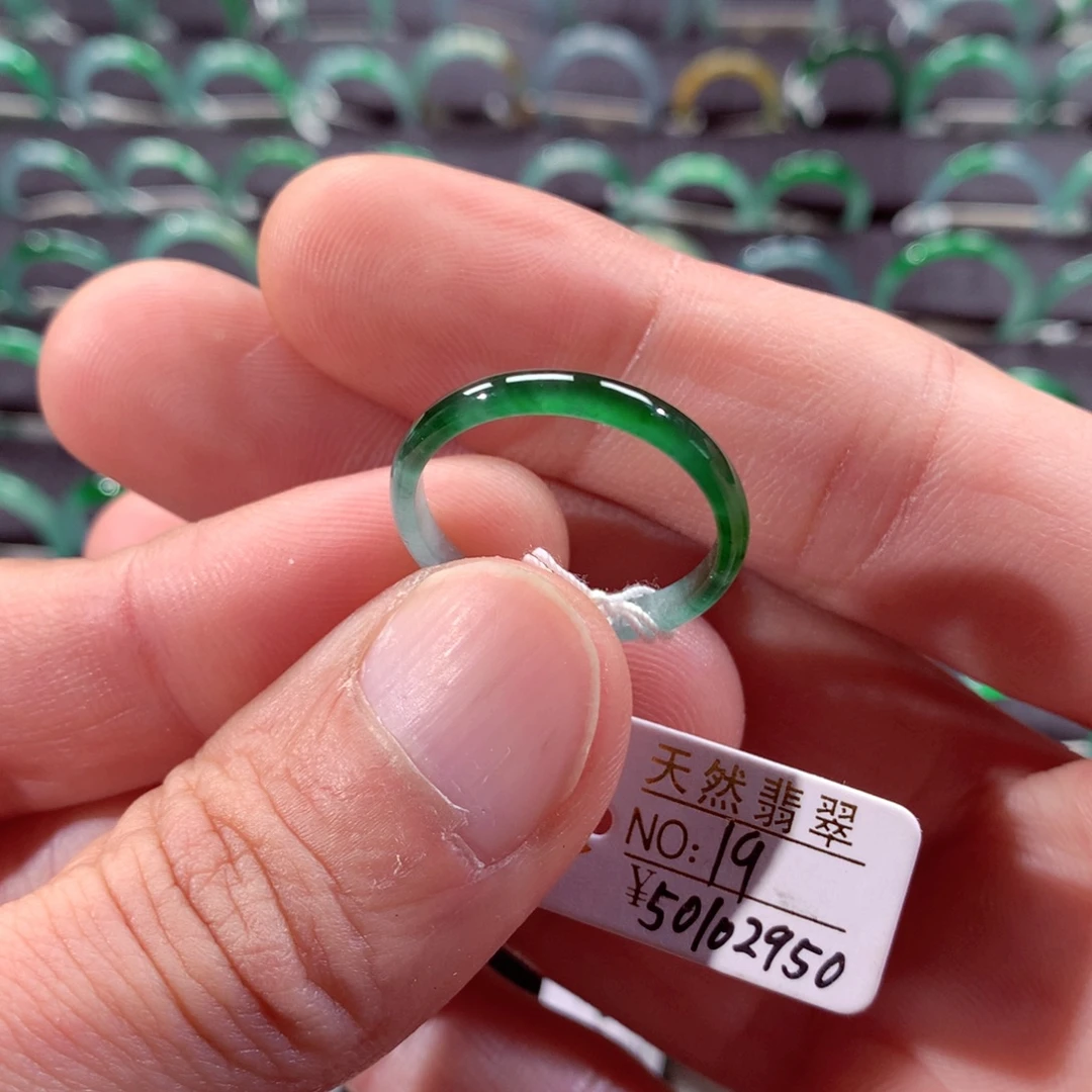 翡翠未镶嵌戒指翡翠戒指