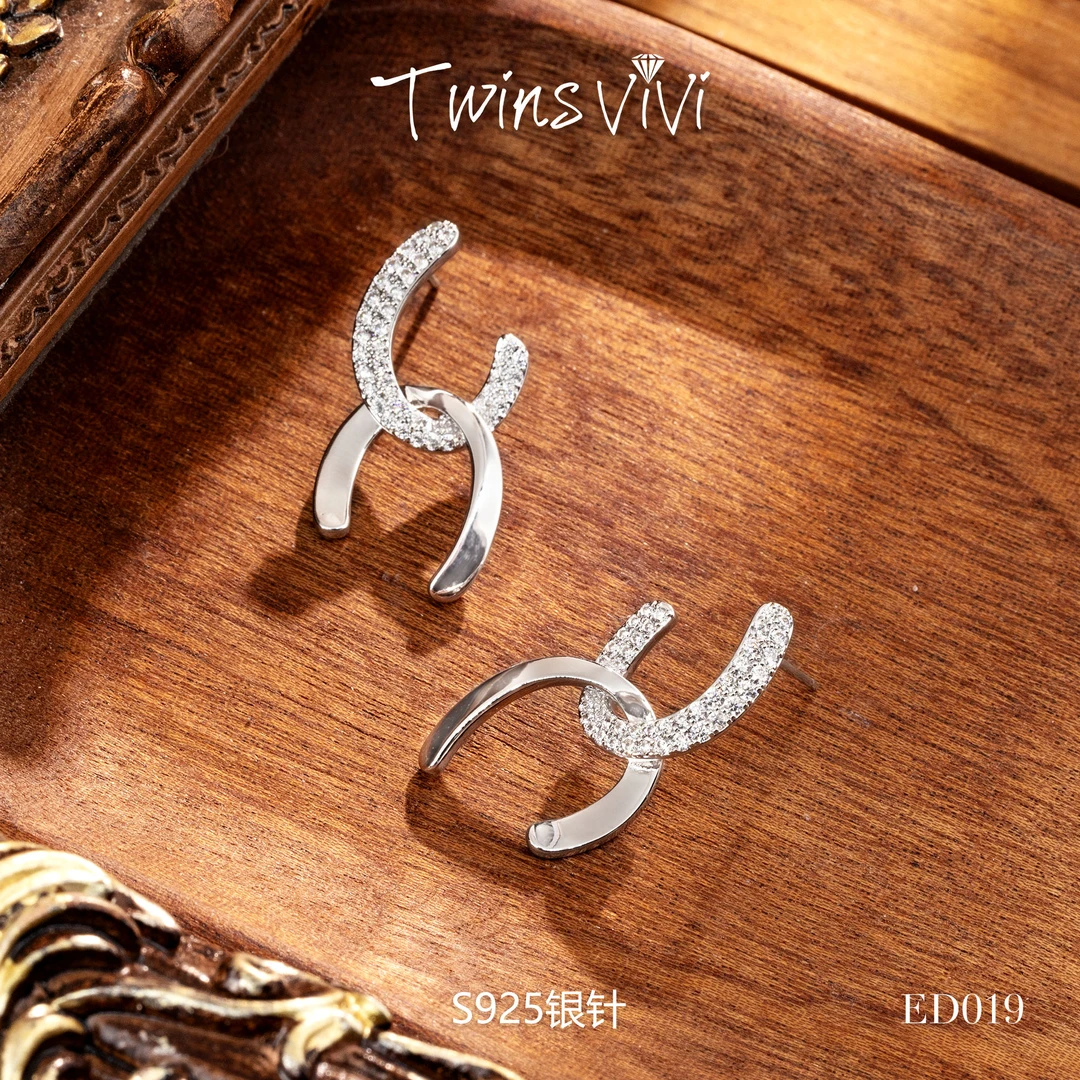 TWINS VIVI 铜合金合成锆石耳饰 镀k金 满镶x曲线耳钉/ED019