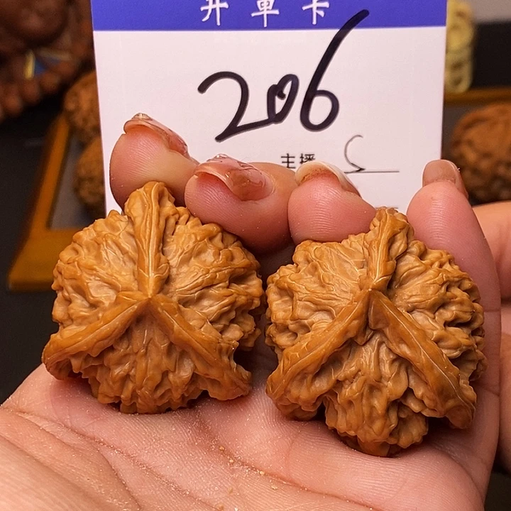 桃核吊坠三棱40无刀痕s