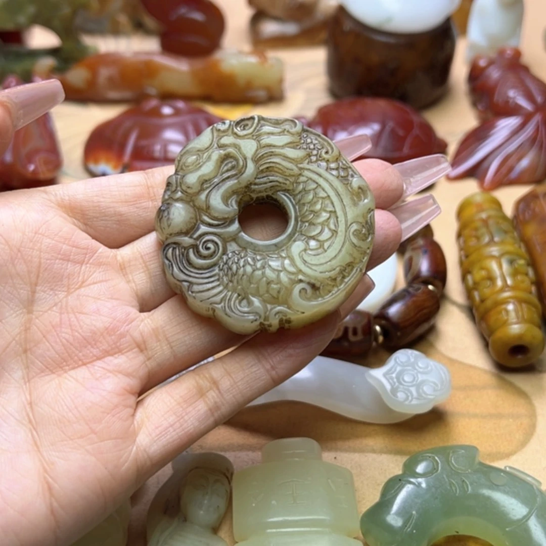 【闪购商品】蛇纹石玉颈饰未镶嵌