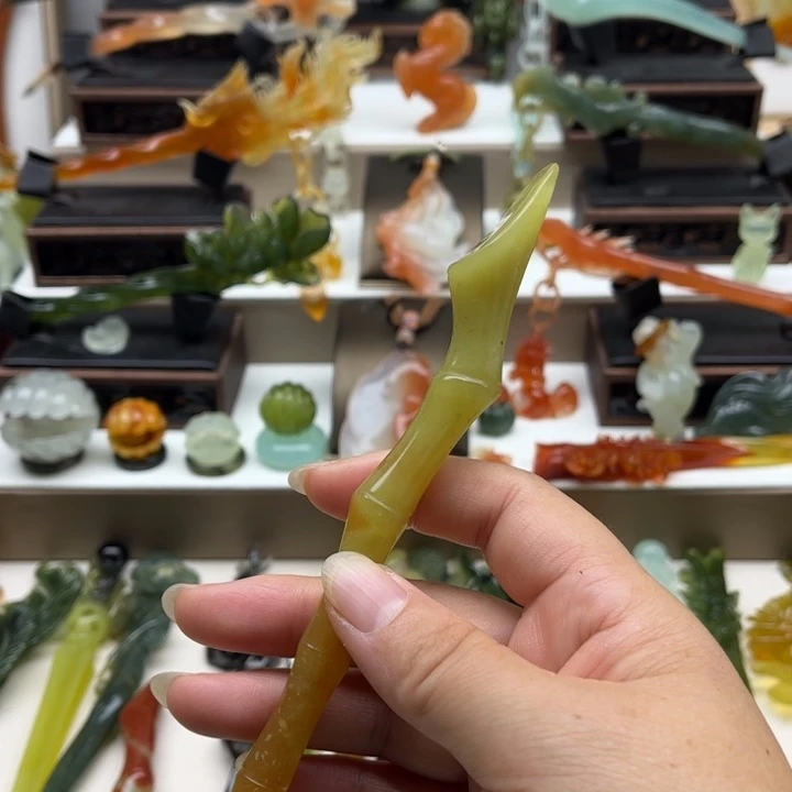 蛇纹石玉未镶嵌岫玉发簪