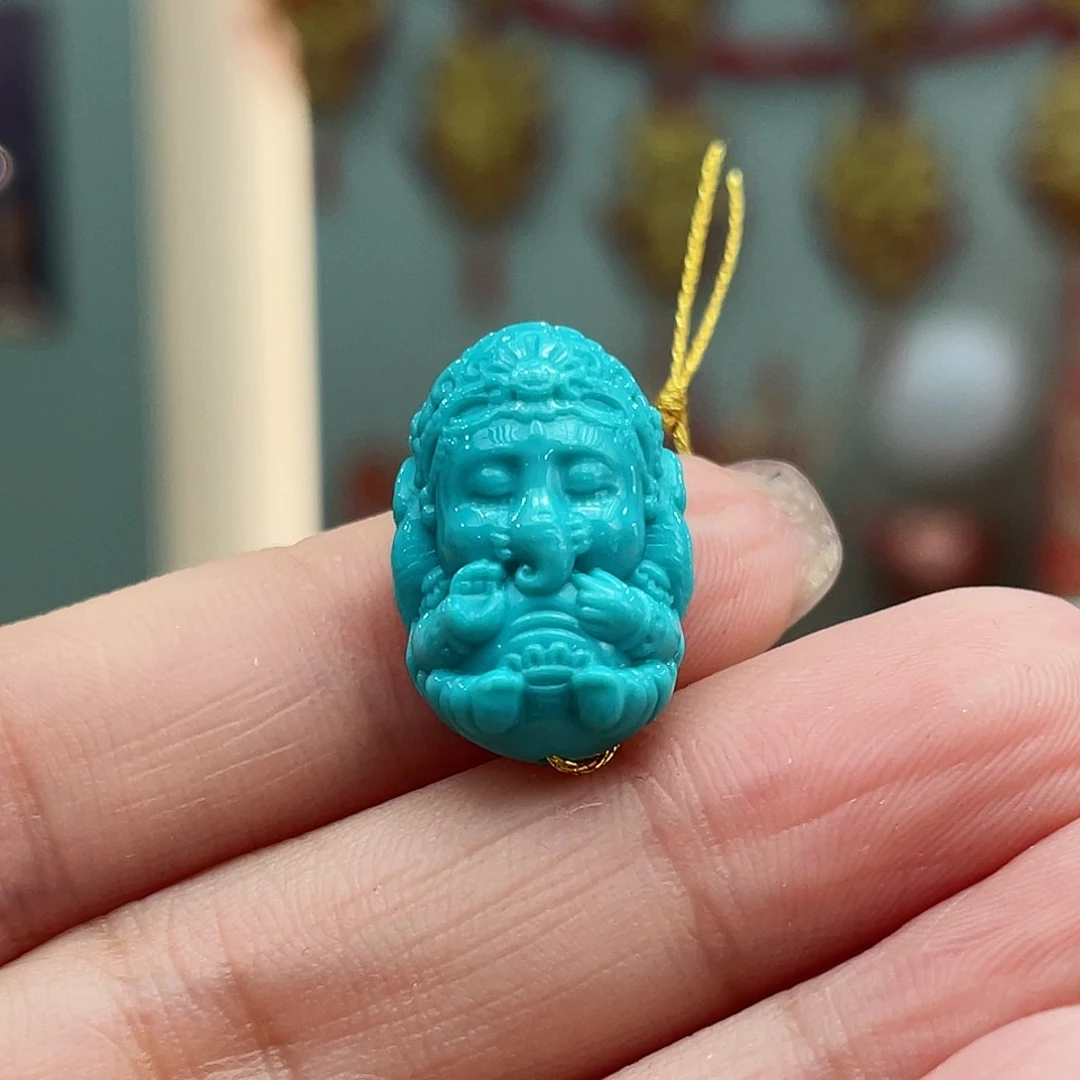 绿松石颈饰未镶嵌